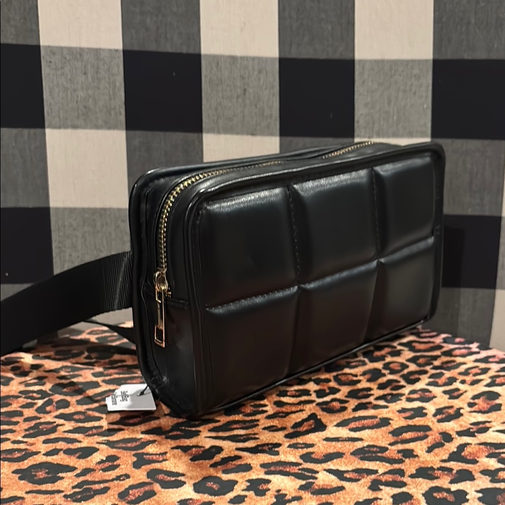 Quilted fanny pack